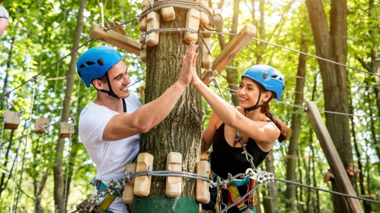 Accrobranche : l’activité nature idéale pour une sortie en famille ou entre amis